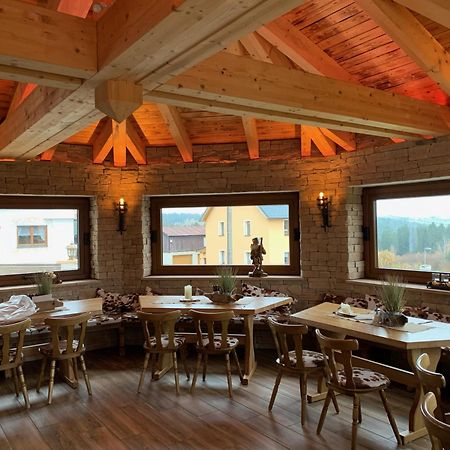 Hotel Alpenhof Markneukirchen エクステリア 写真