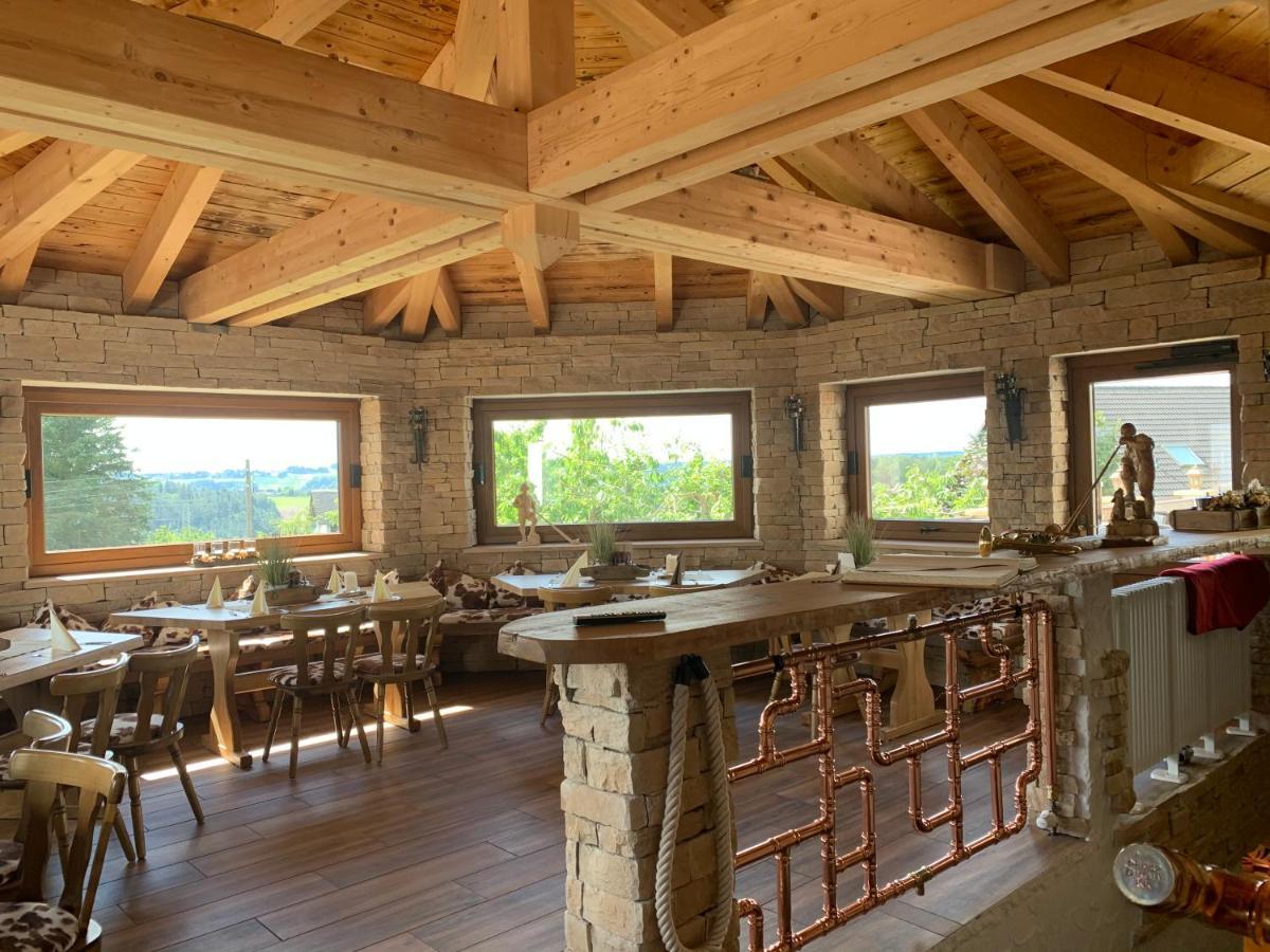 Hotel Alpenhof Markneukirchen エクステリア 写真