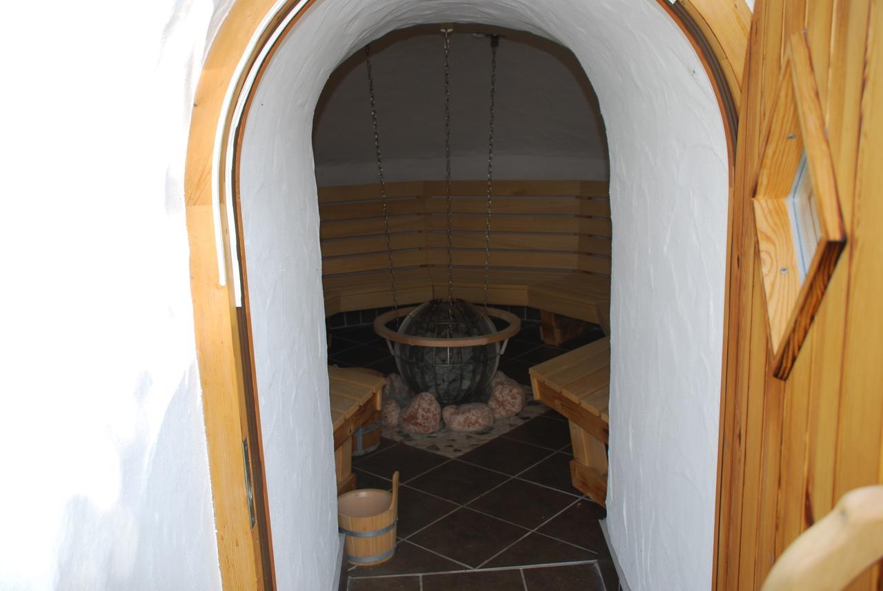 Hotel Alpenhof Markneukirchen エクステリア 写真