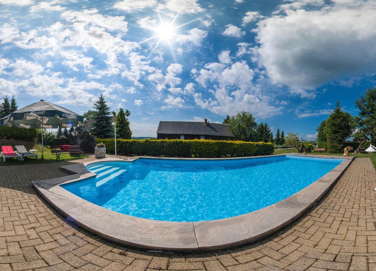 Hotel Alpenhof Markneukirchen エクステリア 写真