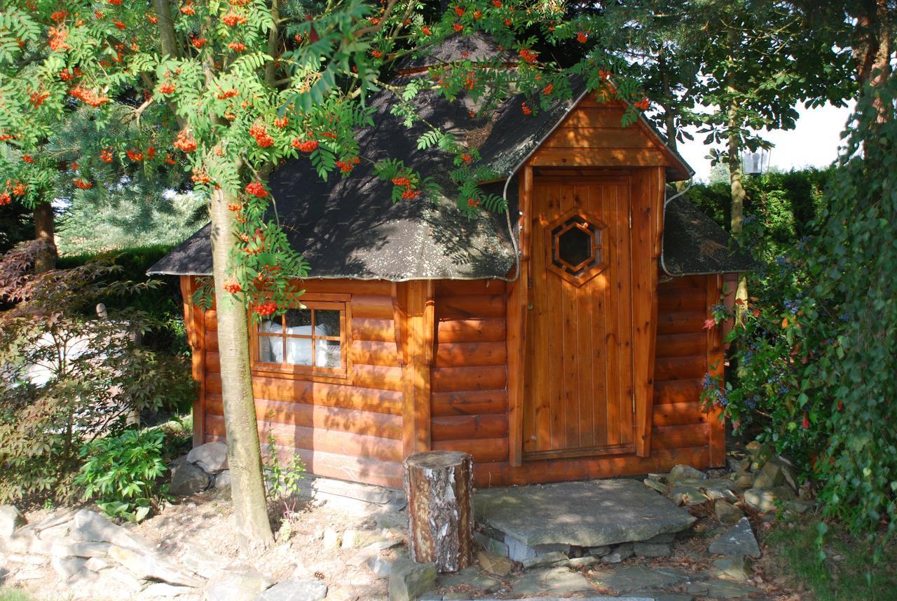 Hotel Alpenhof Markneukirchen エクステリア 写真
